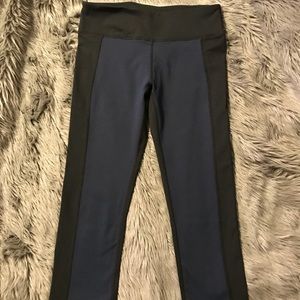 Fabletics Salar Capri Leggings